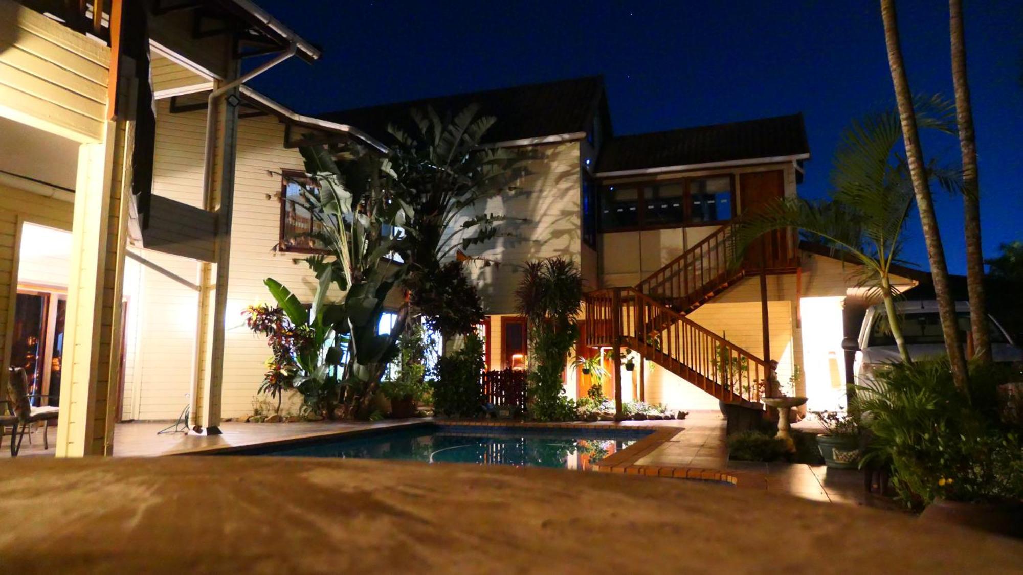 מלון אמפאנייני The Wood House מראה חיצוני תמונה